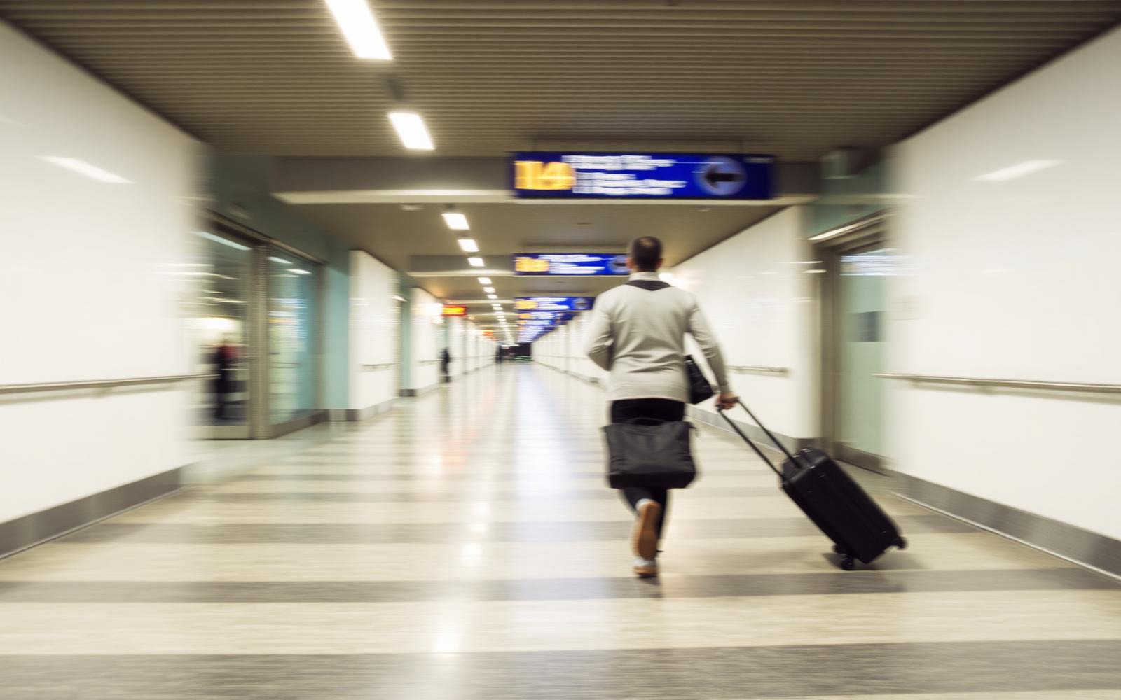 Route Alternatives Desk guide: How Much Connection Time Is Genuinely Safe?